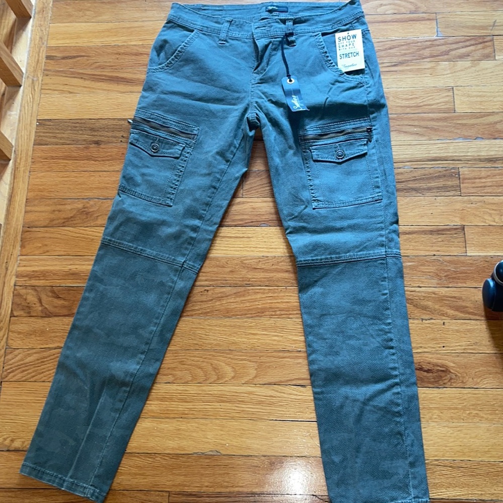 NWT- Greek olive color tree by skinny jeans